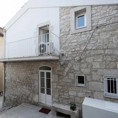 Casa L'amuri Ξενοδοχείο Μόντικα
